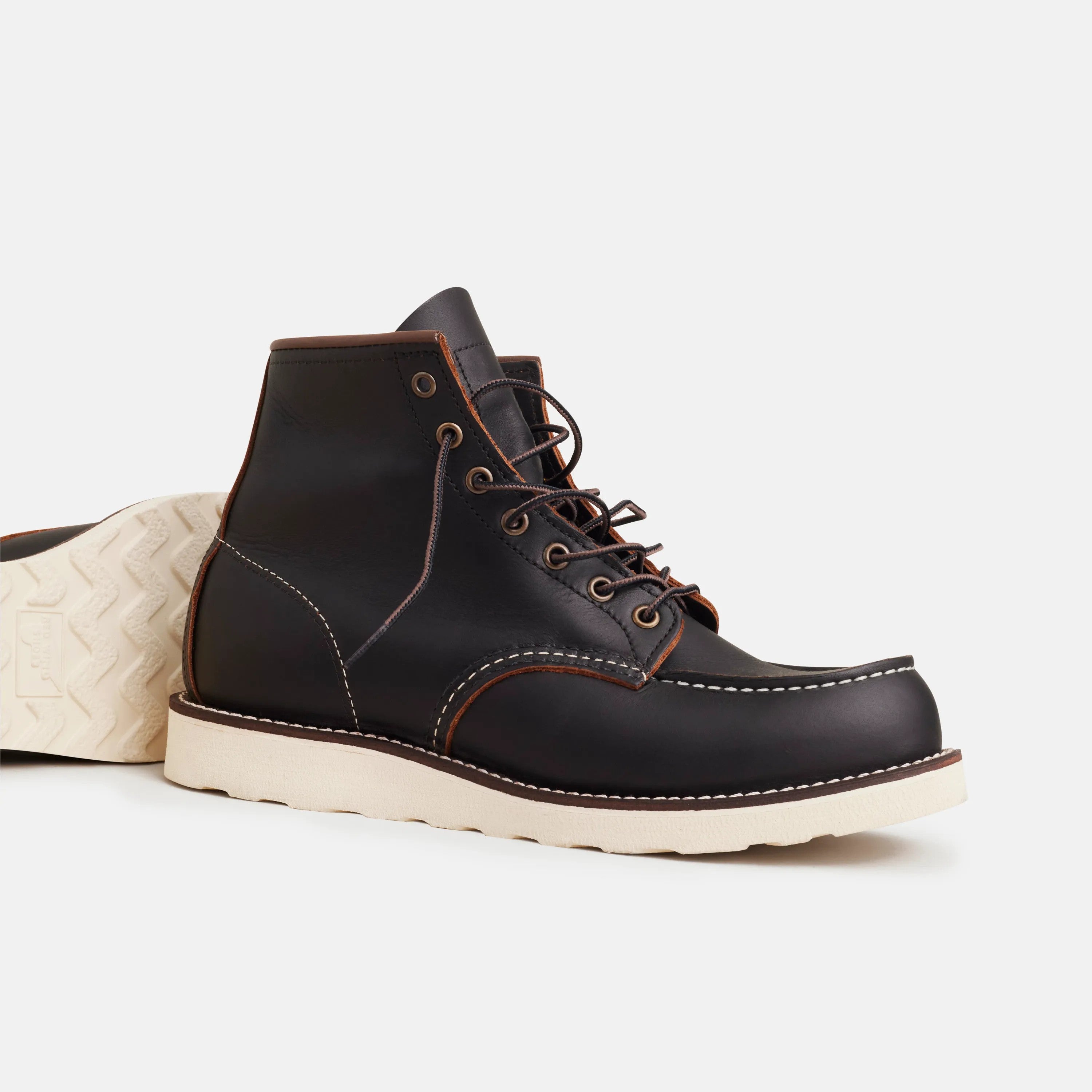 Red Wing Shoes | Classic Moc 6-Inch Boot in Black Leather 8849